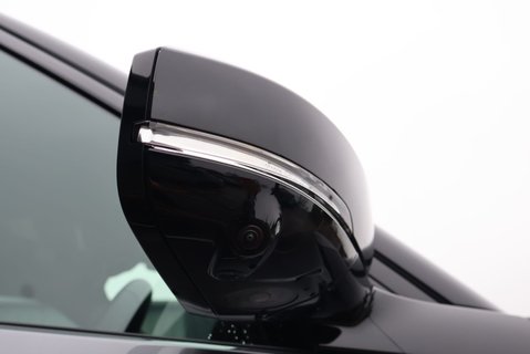 Land Rover Discovery DEMO MODEL COMMERCIAL DYNAMIC HSE WITH GENUINE REAR SEATS STYLED BY SEEKER  13