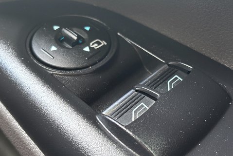 Ford Transit Connect 250 L2 Sport 120ps Tdci Panel Van - Rear Camera / Climate Control 34