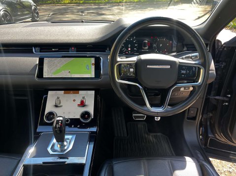 Land Rover Range Rover Evoque 2.0 Range Rover Evoque R-Dynamic SE D MHEV Auto 4WD 5dr 17