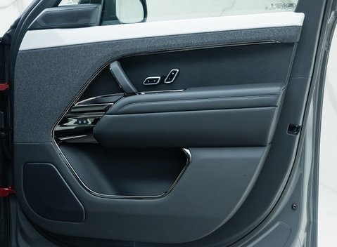 Land Rover Range Rover Sport P550e AUTOBIOGRAPHY 26