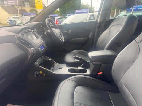 Hyundai ix35 2.0 CRDi Premium Auto 4WD Euro 5 5dr 25