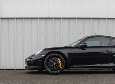 Porsche 911 (991.2) Turbo S 29