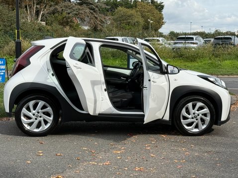 Toyota Aygo X VVT-I PURE 3