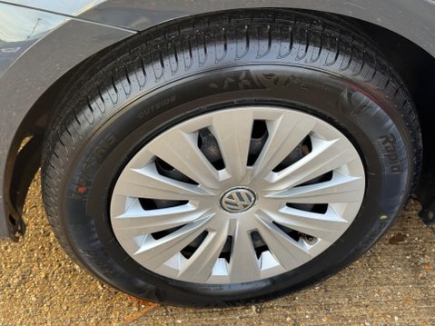 Volkswagen Golf 1.2 TSI BlueMotion Tech S Euro 5 (s/s) 5dr 37