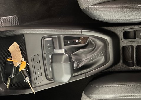 Kia Stonic 1.0 T-GDi MHEV GT-LINE 18