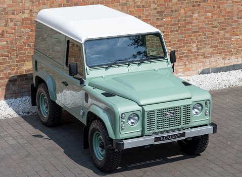 Land Rover Defender 90 Heritage Hard Top 8