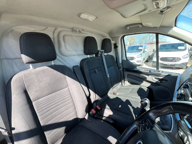 Ford Transit Custom LWB L2H1 CAT N Low Roof Limited 300 Air Con Sensors EURO 6 NO VAT 27