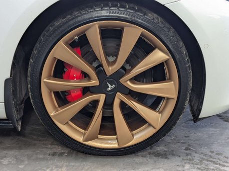 Tesla Model 3 Model 3 Performance AWD 4WD 4dr 32