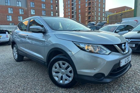Nissan Qashqai VISIA DIG-T SMART VISION.. 7 SERVICES.. 1 PREVIOUS KEEPER..STUNNING EXAMPLE