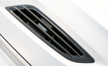 Aston Martin Zagato Vanquish Volante 35