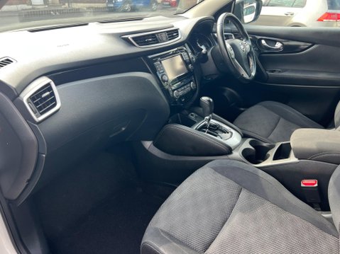 Nissan Qashqai 1.2 DIG-T n-tec+ XTRON 2WD Euro 6 (s/s) 5dr 18