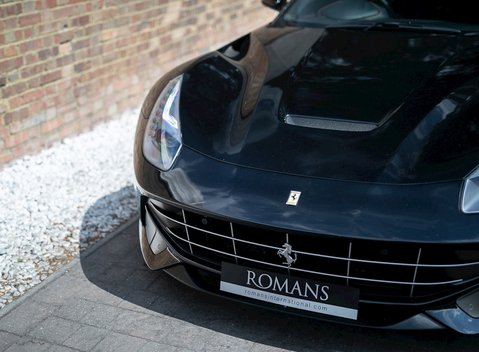 Ferrari F12 Berlinetta 18