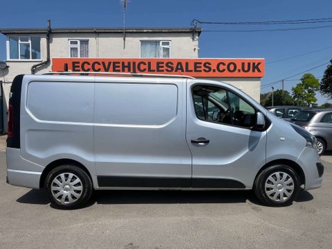 Vauxhall Vivaro 1.6 Vivaro 2700 Sportive CDTi 17