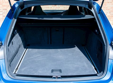 Audi RS6 Avant Performance 29