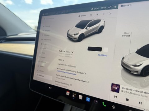 Tesla Model Y (Dual Motor) Long Range SUV 5dr Electric Auto 4WDE (384 bhp) 39