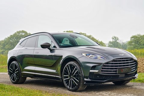 Aston Martin DBX 707 2