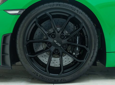 Porsche Cayman GT4 (718) 27