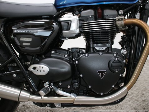 Triumph Street Twin BONNEVILLE STREET TWIN 22
