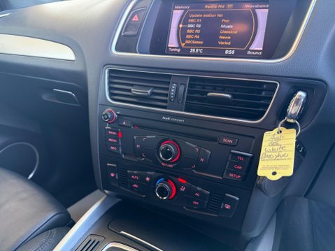 Audi Q5 2.0 TDI S line Special Edition S Tronic quattro Euro 4 5dr 29