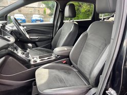 Ford Kuga 2.0 TDCi EcoBlue ST-Line AWD Euro 6 (s/s) 5dr 38