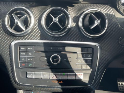 Mercedes-Benz A Class 2.1 A200d AMG Line (Premium) 7G-DCT Euro 6 (s/s) 5dr 28