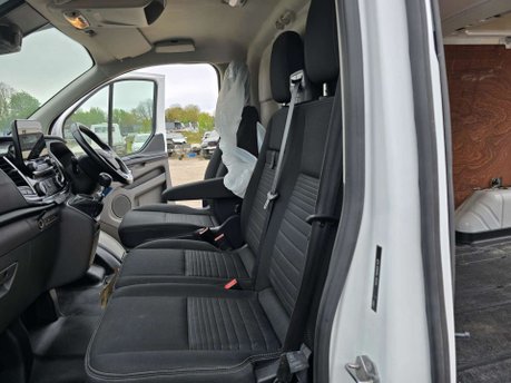 Ford Transit Custom 2.0 300 EcoBlue Limited Panel Van 5dr Diesel Manual L2 H1 Euro 6 (s/s) (130 24