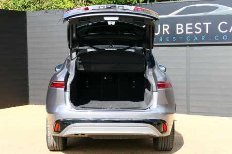 Jaguar F-Pace 2.0 F-PACE R-Dynamic S D MHEV AWD Auto 4WD 5dr 17