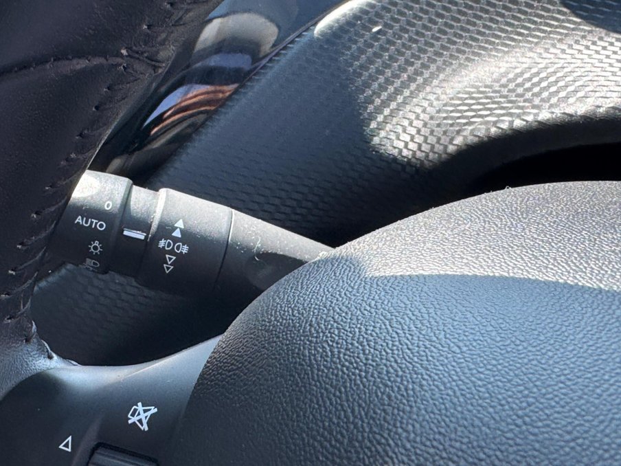 2018 Peugeot 208 — image 19