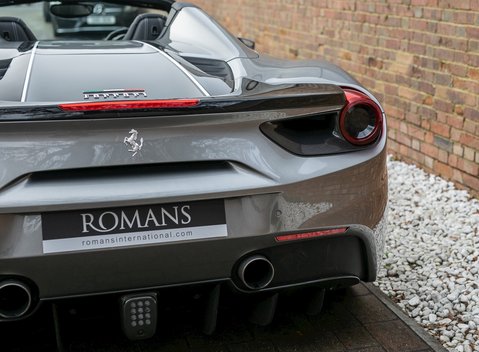 Ferrari 488 Spider 28