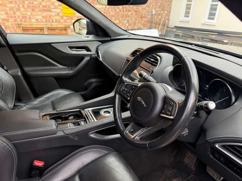 Jaguar F-Pace 2.0 F-Pace R-Sport AWD D Auto 4WD 5dr 6