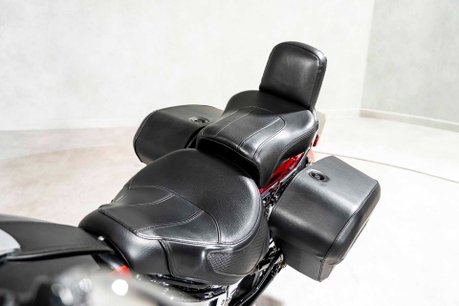 Harley-Davidson Softail Deluxe 1745. VAT Q. ONE OWNER. IMMACULATE EXAMPLE. TWO-TONE PAINT. 37