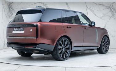 Land Rover Range Rover P530 SV 6