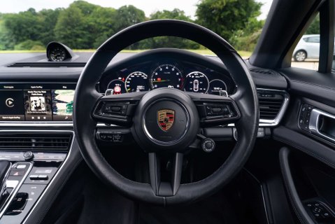 Porsche Panamera 4 E-Hybrid Platinum Edition 12