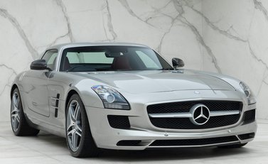 Mercedes-Benz SLS AMG 1