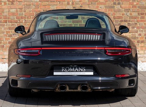 Porsche 911 (991.2) Targa 4 GTS 5