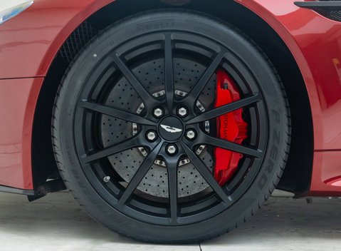 Aston Martin V12 Vantage s 25