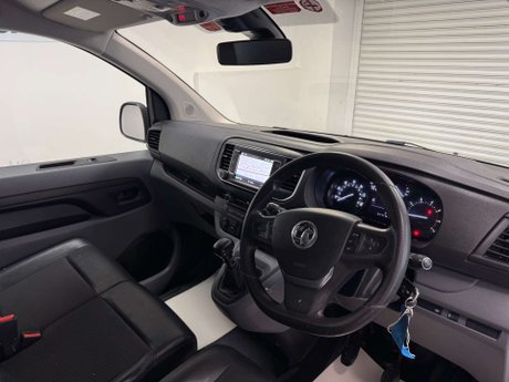 Vauxhall Vivaro 1.5 Vivaro 2900 Sportive S/S 35