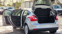 Ford Focus 1.6 Zetec Navigator Hatchback 5dr Petrol Powershift Euro 5 (125 ps) 11