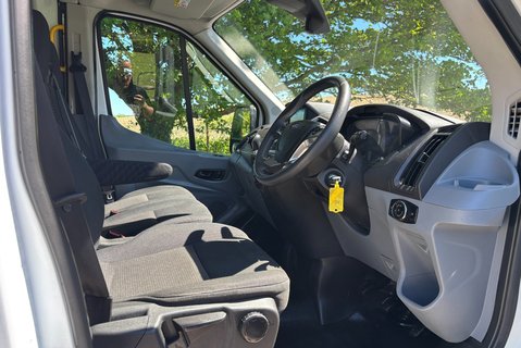 Ford Transit 350 L3H2 130 ps DCIV with Air Con & Sat Nav 17