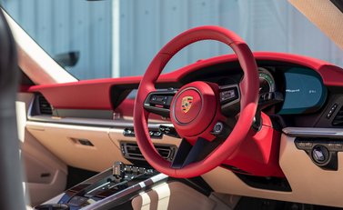 Porsche 911 (992) Targa 4S Heritage Design Edition 13