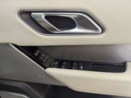 Land Rover Range Rover Velar 3.0 Range Rover Velar R-Dynamic HSE D300 Auto 4WD 5dr 34
