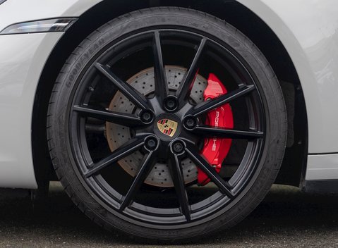 Porsche 911 Carrera S (992) 10