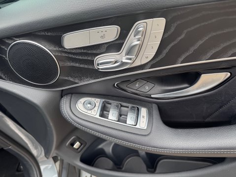 Mercedes-Benz GLC GLC 250 D 4MATIC AMG LINE PREMIUM 25