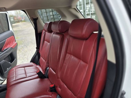 Mitsubishi Outlander 2.0h 12kWh GX5h SUV 5dr Petrol Plug-in Hybrid CVT 4WD Euro 6 (s/s) (200 ps) 23