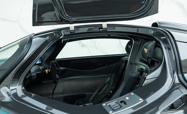 Aston Martin Valkyrie 17