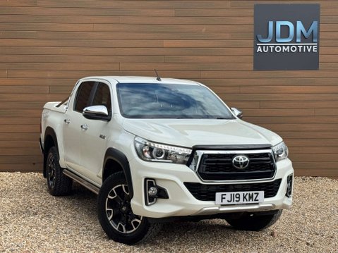 Toyota Hilux 2.4 HI-Luxury Invincible X D-4D 4WD Double Cab Auto 4WD 5dr 1