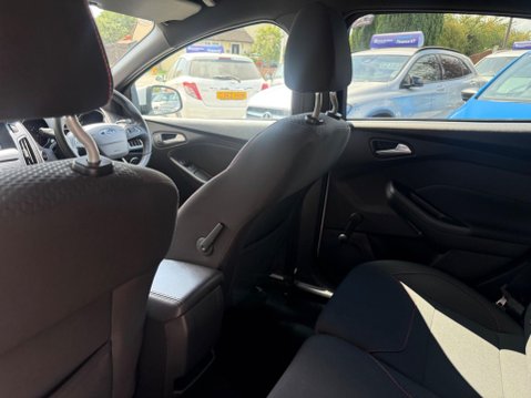 Ford Focus 1.5 TDCi ST-Line Euro 6 (s/s) 5dr 44