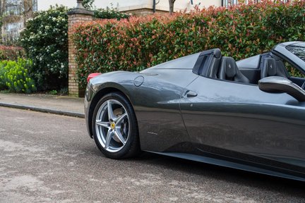 Ferrari 458 SPIDER 12