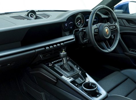 Porsche 911 (992) GT3 Touring 13