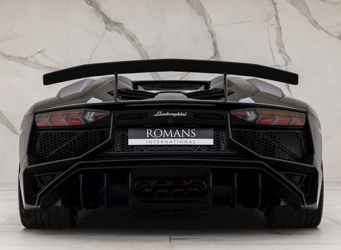 Lamborghini Aventador SV LP 750-4 Roadster 5